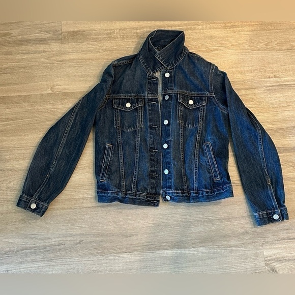GAP Jackets & Blazers - Gap Jean jacket size medium